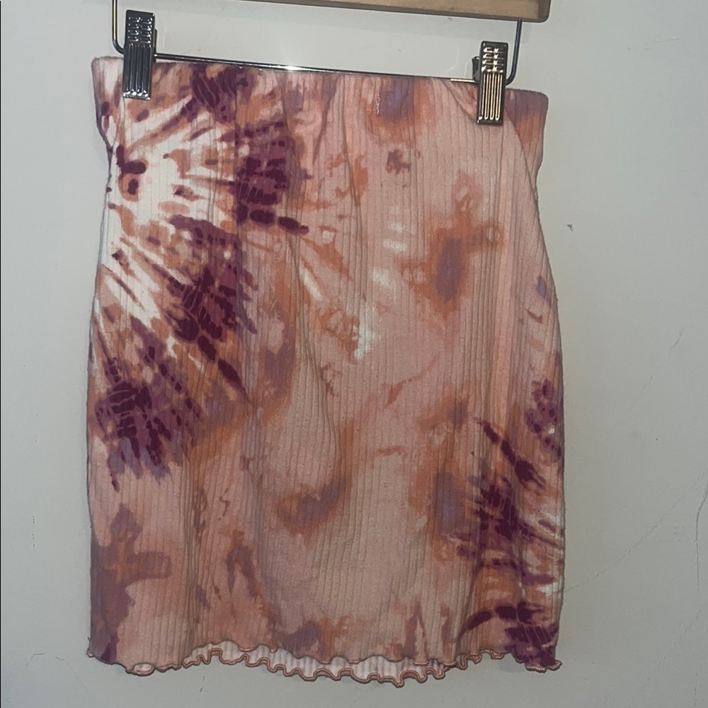 Stylish Tie-Dye Mini Skirt in Pink and Purple